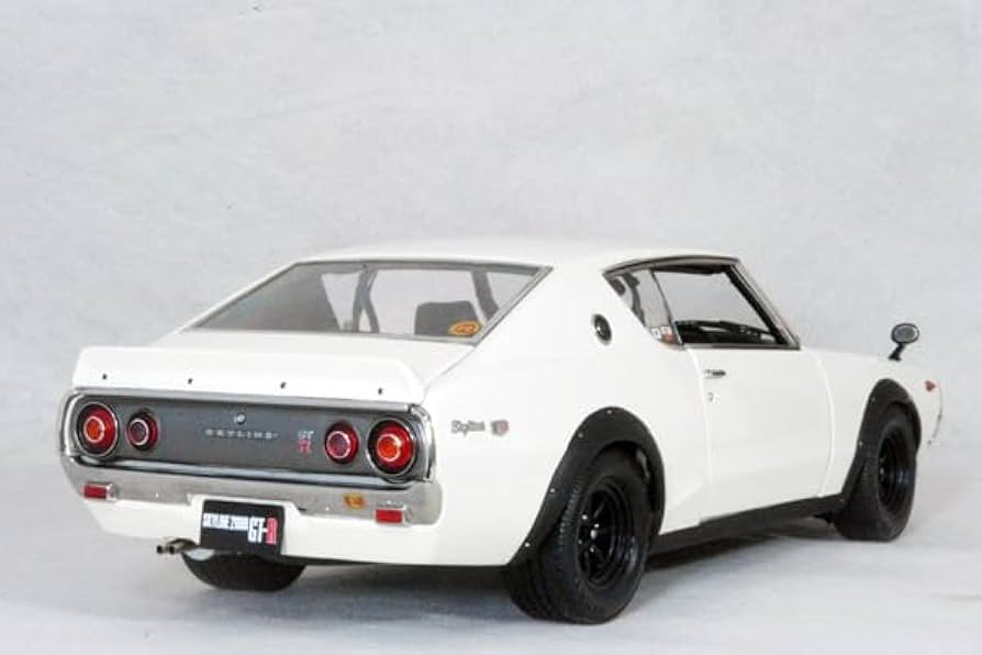 18　京商　日産　スカイライン 2000GT-R ケンメリ　KPGC110 Amazon | 京商／KYOSHO：1/18 ニッサン スカイライン 2000 GT-R